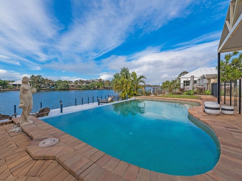 17 Tamarind Place, Twin Waters QLD 4564