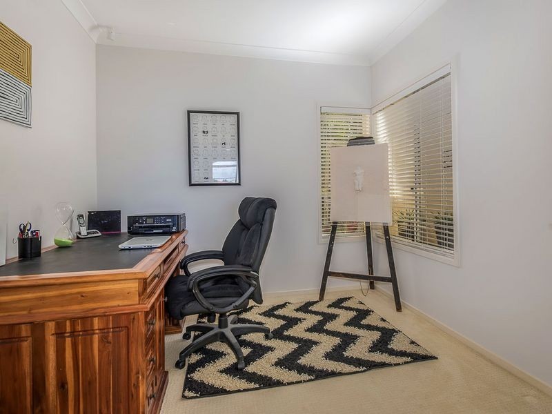 17 Tamarind Place, Twin Waters QLD 4564