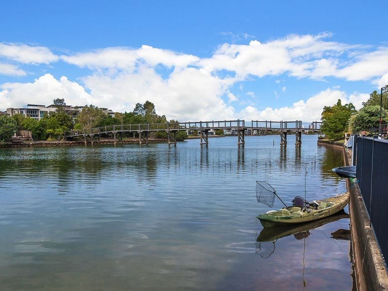 21 Tamarind Place, Twin Waters QLD 4564