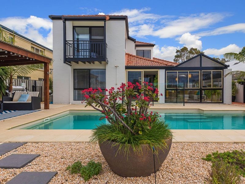 21 Tamarind Place, Twin Waters QLD 4564