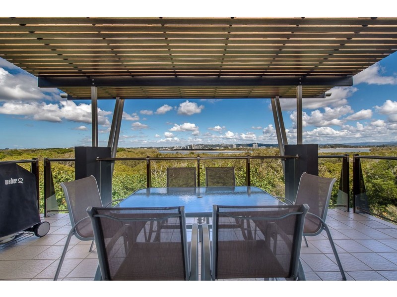 136/80 North Shore Road, Twin Waters QLD 4564