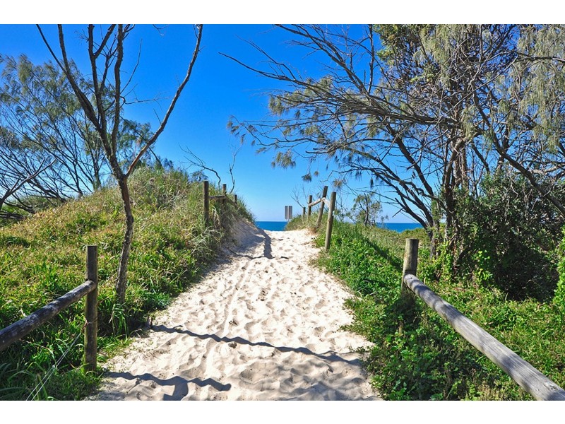 136/80 North Shore Road, Twin Waters QLD 4564