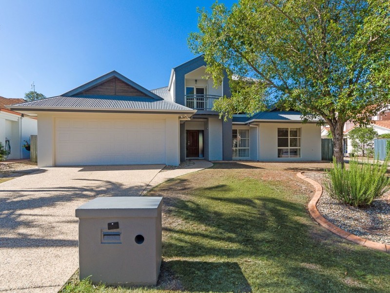 5 Carnoustie Court, Twin Waters QLD 4564