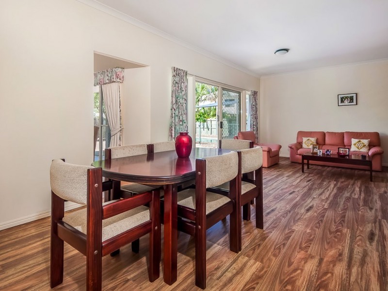 5 Carnoustie Court, Twin Waters QLD 4564