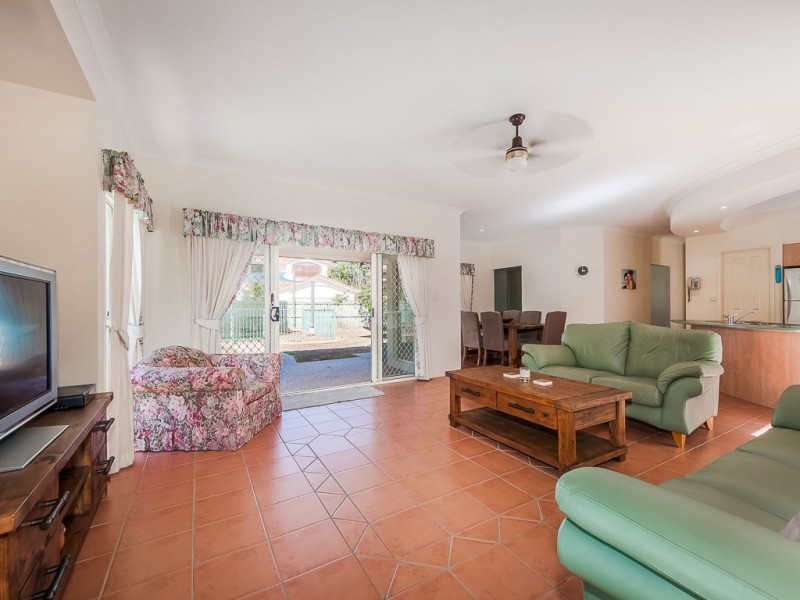 5 Carnoustie Court, Twin Waters QLD 4564
