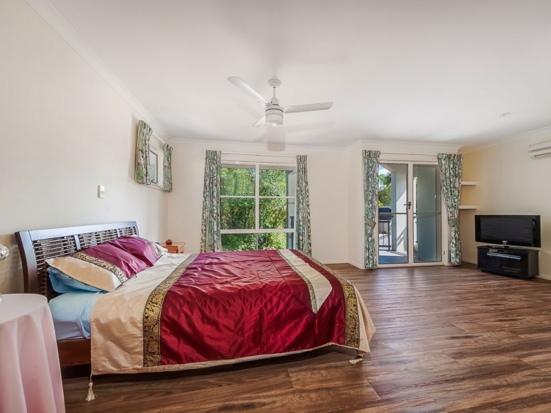 5 Carnoustie Court, Twin Waters QLD 4564