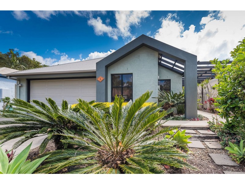 5 Portmarnock Court, Twin Waters QLD 4564