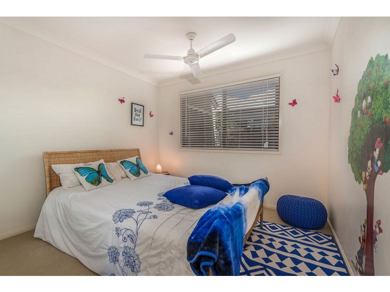 27 Baker Finch Place, Twin Waters QLD 4564