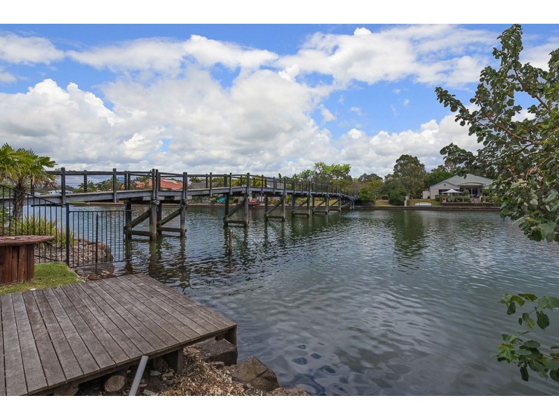 10 Tea Tree Place, Twin Waters QLD 4564