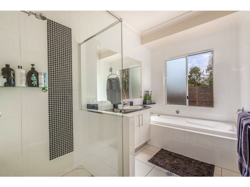 10 Tea Tree Place, Twin Waters QLD 4564