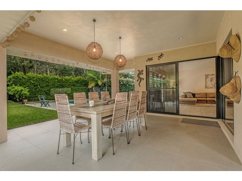 19 Barcoola Place, Twin Waters QLD 4564