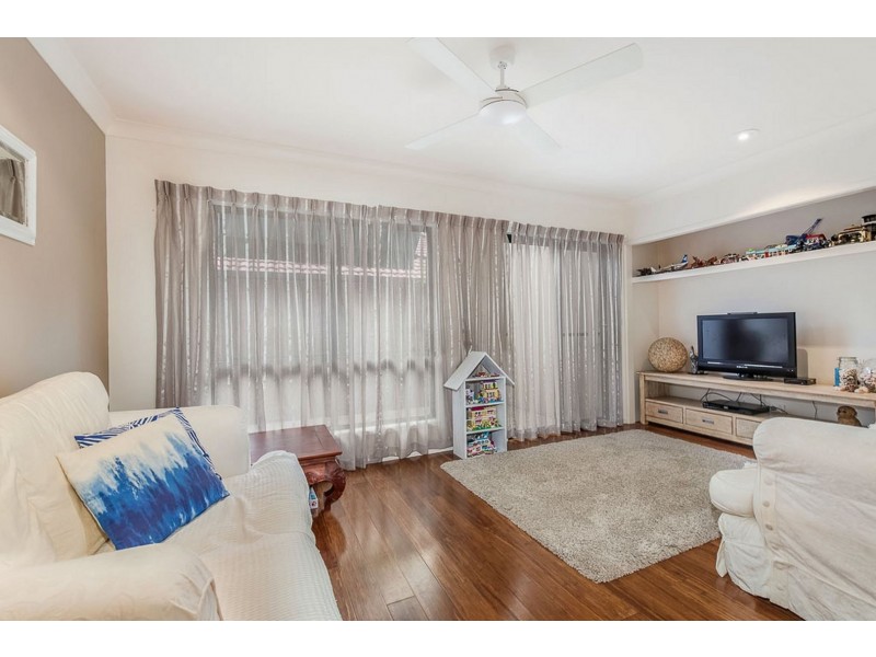 19 Barcoola Place, Twin Waters QLD 4564