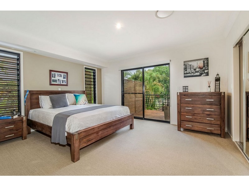 19 Barcoola Place, Twin Waters QLD 4564
