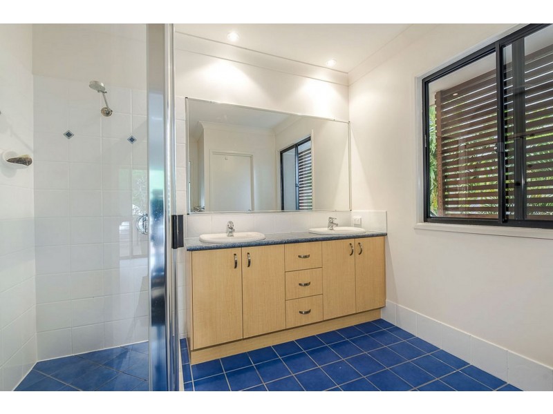 19 Barcoola Place, Twin Waters QLD 4564