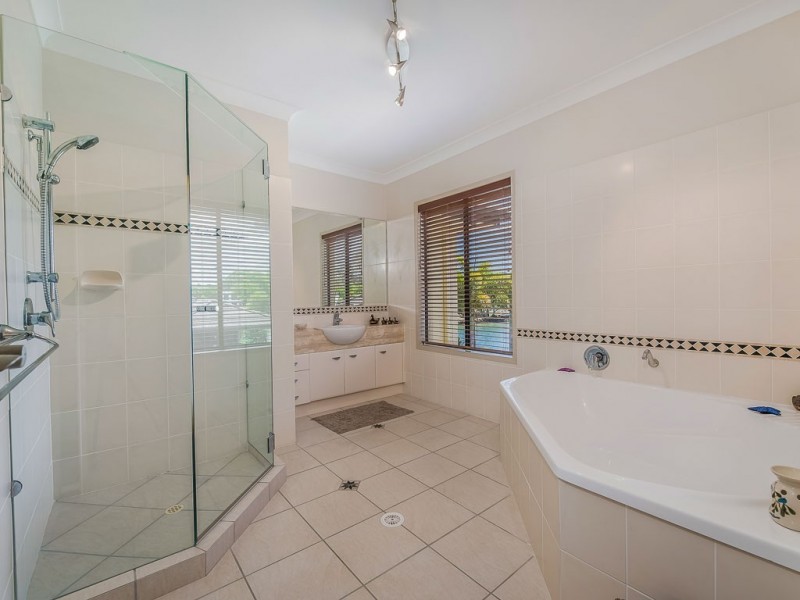22 Karinya Place, Twin Waters QLD 4564