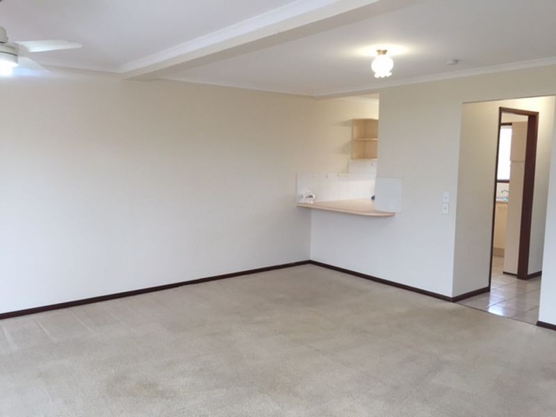 1/4 Akeringa Place, Mooloolaba QLD 4557