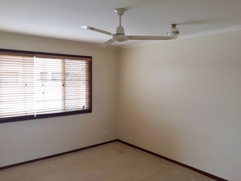 1/4 Akeringa Place, Mooloolaba QLD 4557