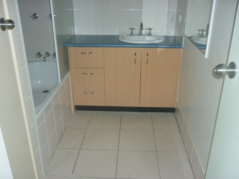 2/18 Kalinda Avenue, Mooloolaba QLD 4557