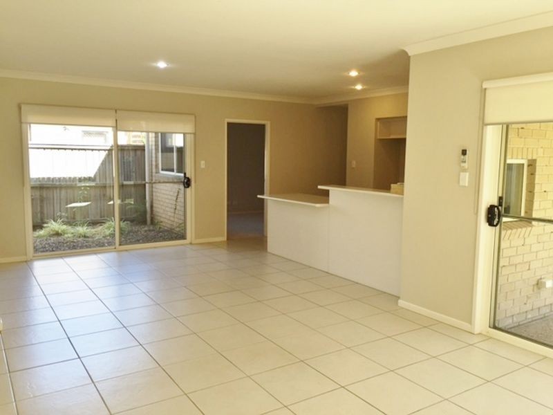 23 Whitsunday Drive, Pacific Paradise QLD 4564
