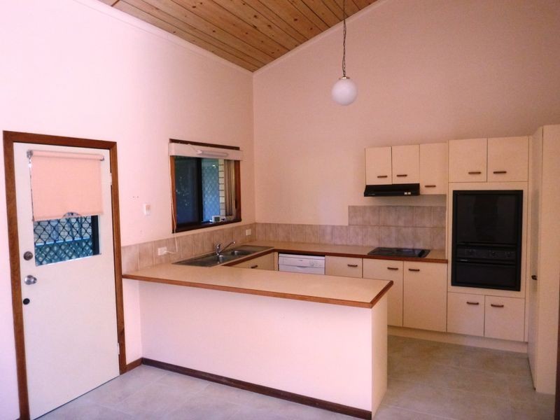 10 Kenewin Avenue, Maroochydore QLD 4558