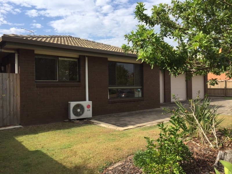 1/11 Carrothool Place, Mooloolaba QLD 4557