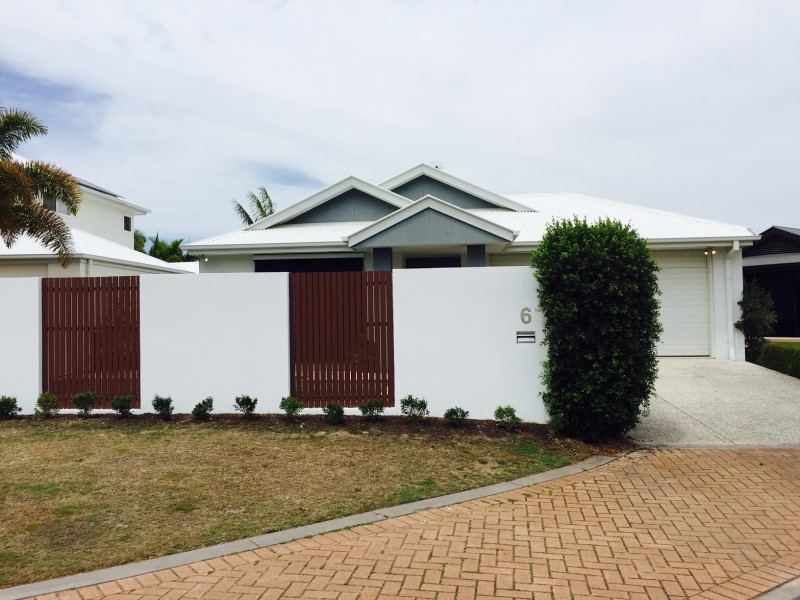 6 Oyster Court, Twin Waters QLD 4564