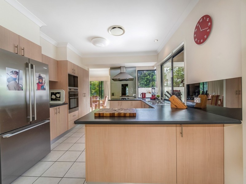 8 Staysail Place, Twin Waters QLD 4564