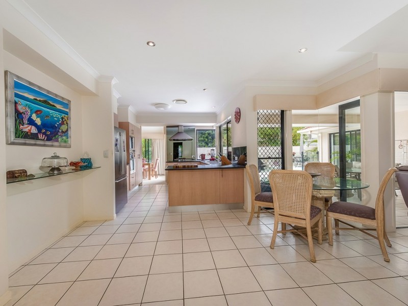 8 Staysail Place, Twin Waters QLD 4564