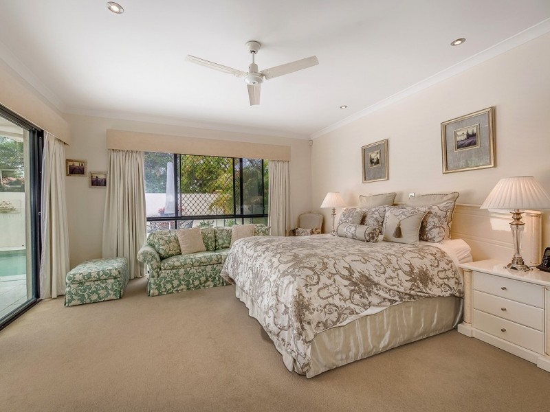 8 Staysail Place, Twin Waters QLD 4564