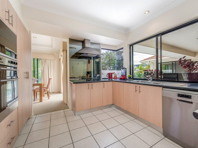 8 Staysail Place, Twin Waters QLD 4564