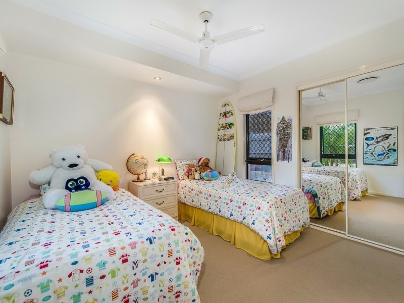 8 Staysail Place, Twin Waters QLD 4564