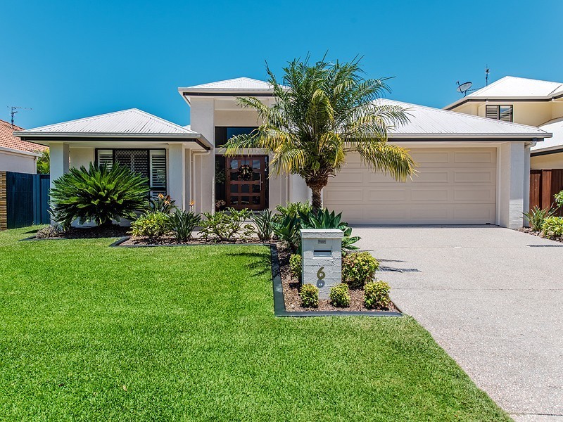 6 Staysail Place, Twin Waters QLD 4564