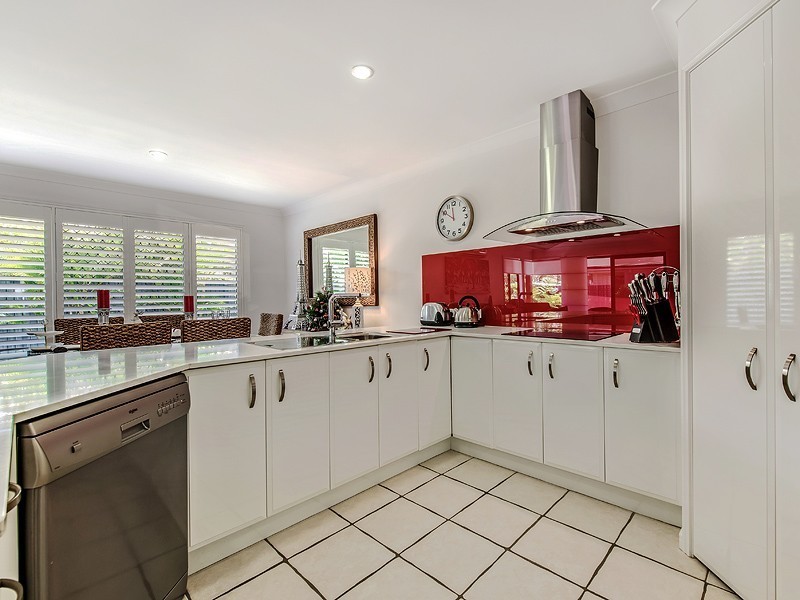 6 Staysail Place, Twin Waters QLD 4564