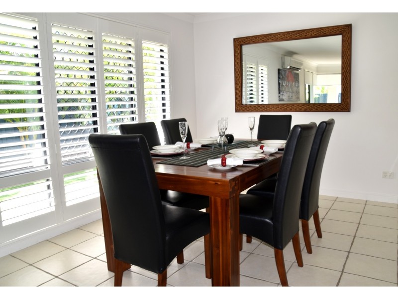 6 Staysail Place, Twin Waters QLD 4564