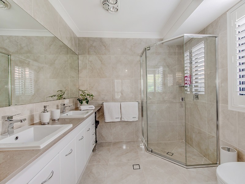 6 Staysail Place, Twin Waters QLD 4564