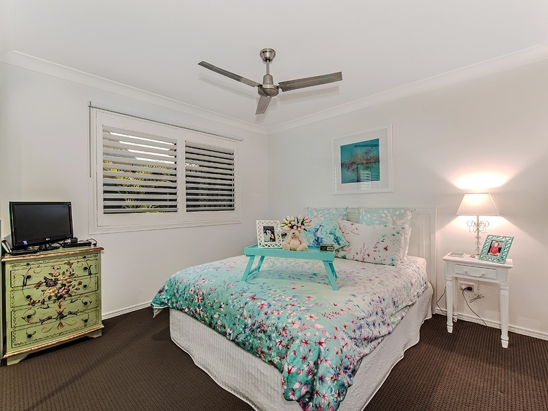 6 Staysail Place, Twin Waters QLD 4564