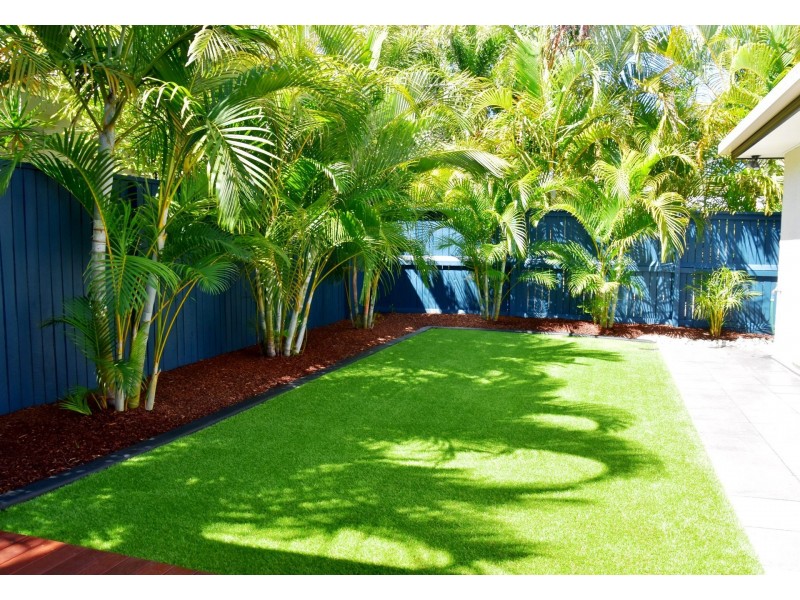 6 Staysail Place, Twin Waters QLD 4564