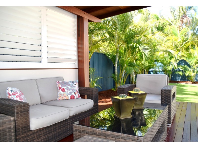 6 Staysail Place, Twin Waters QLD 4564