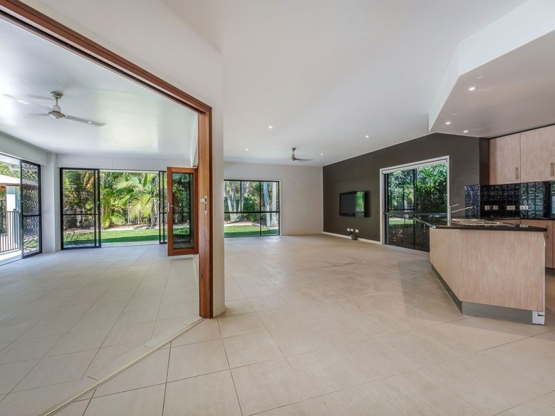 14 Peatling Lane, Twin Waters QLD 4564
