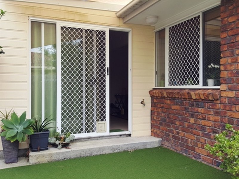 1/3 Kumbar Street, Pacific Paradise QLD 4564