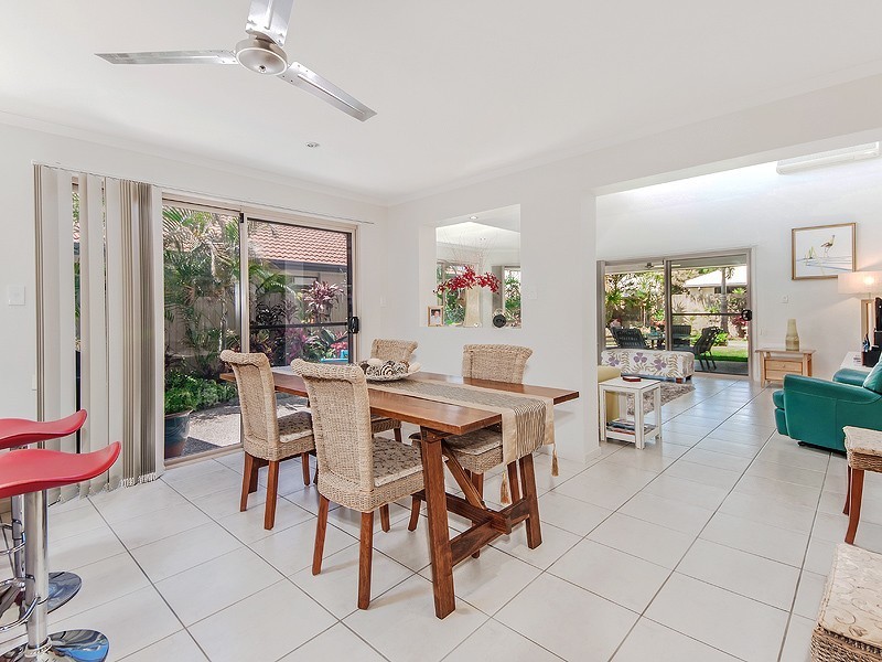 30 Veerings Crescent, Twin Waters QLD 4564
