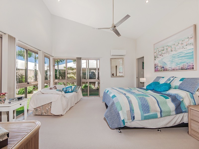 30 Veerings Crescent, Twin Waters QLD 4564