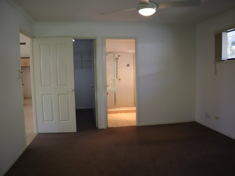 13 Baker Finch Place, Twin Waters QLD 4564