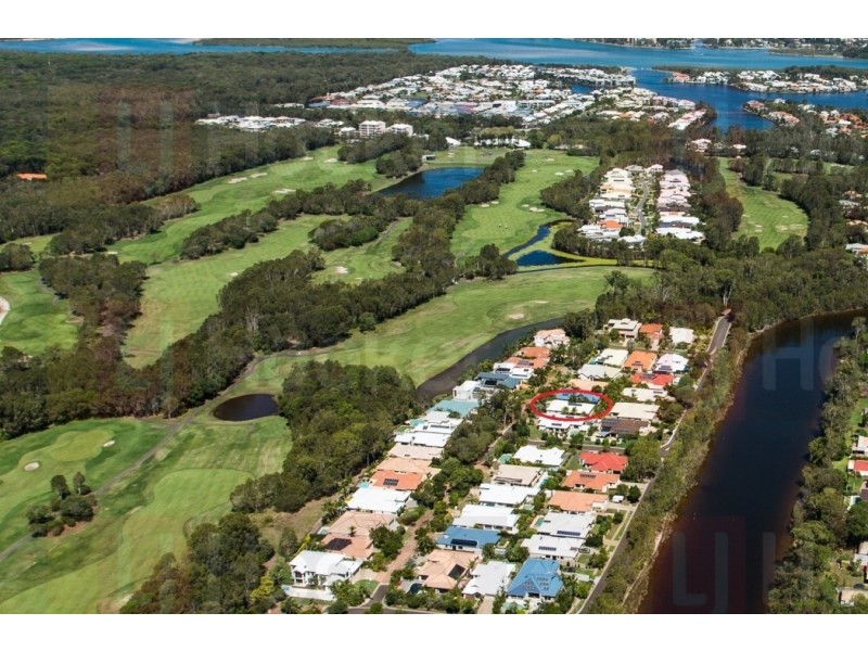 13 Baker Finch Place, Twin Waters QLD 4564
