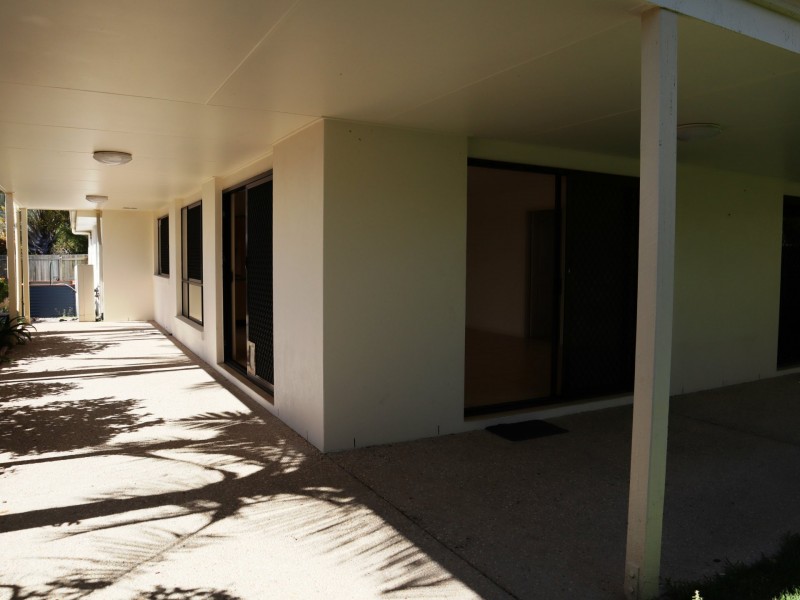 13 Baker Finch Place, Twin Waters QLD 4564