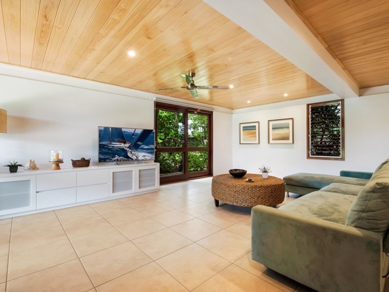 16 North Beach Place, Mudjimba QLD 4564