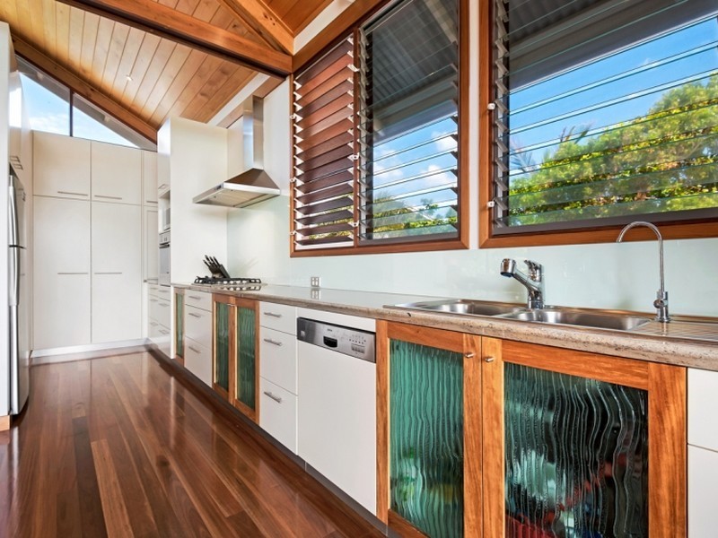 16 North Beach Place, Mudjimba QLD 4564