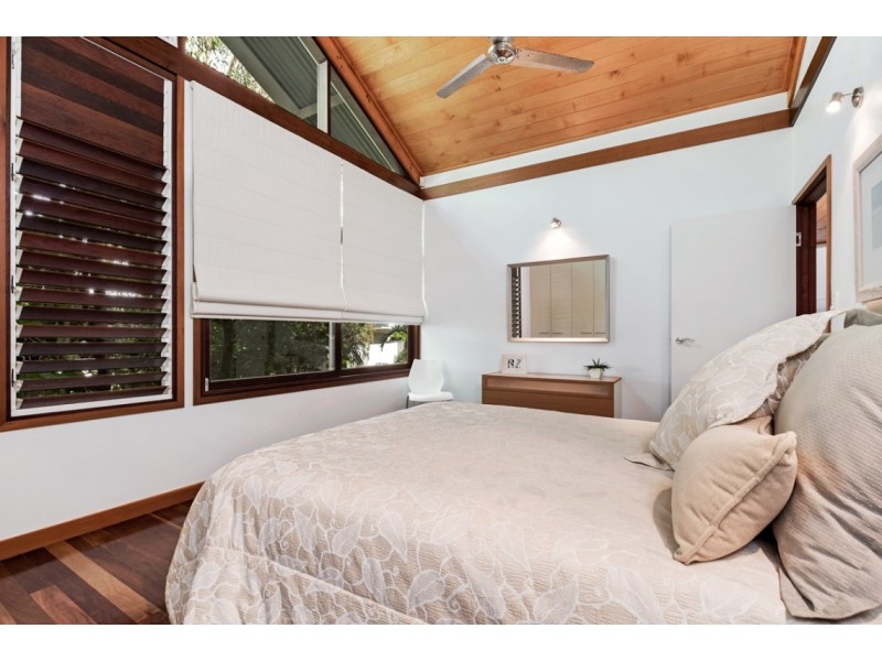 16 North Beach Place, Mudjimba QLD 4564