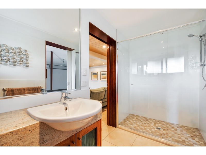 16 North Beach Place, Mudjimba QLD 4564