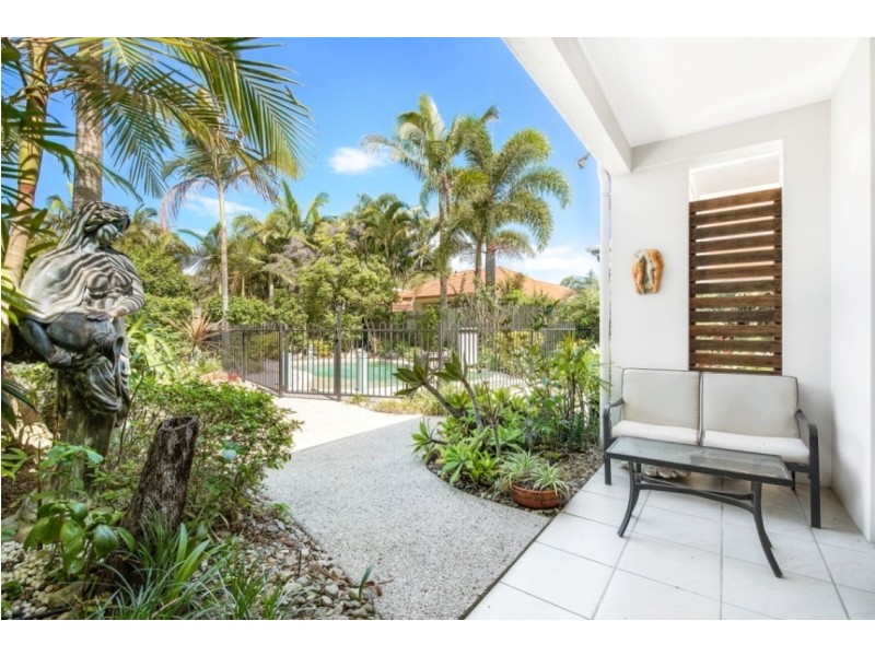 2 Prestwick Drive, Twin Waters QLD 4564